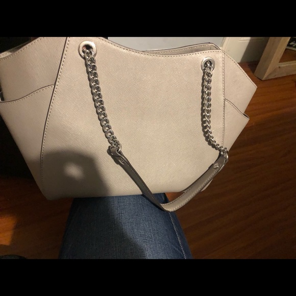 Michael Kors grey chain saffiano leather bag - Picture 4 of 4